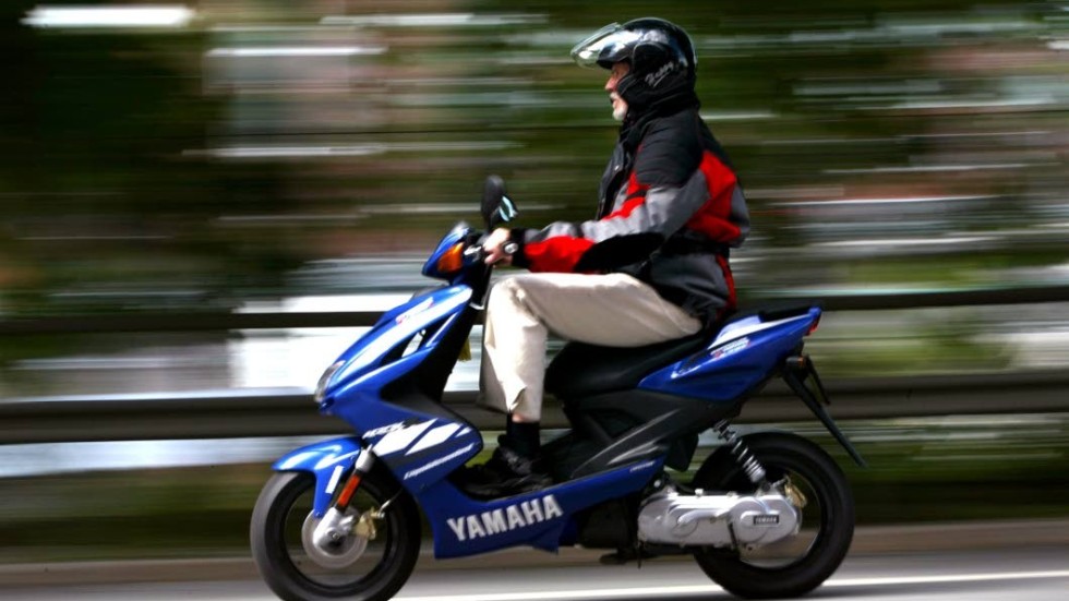 När polisen kontrollerade mopedens förare var hen minderårig. (Bilden har inte med det aktuella fallet att göra)