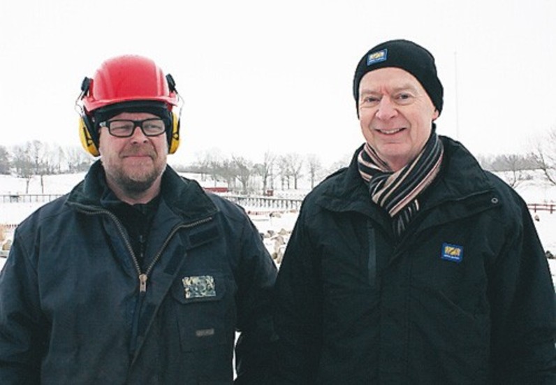 Kanalreparatör Robin Andersson och Göta kanalbolags vd Anders Donlau fanns såklart på plats.