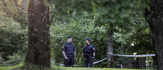 Man död efter skottlossning vid skola