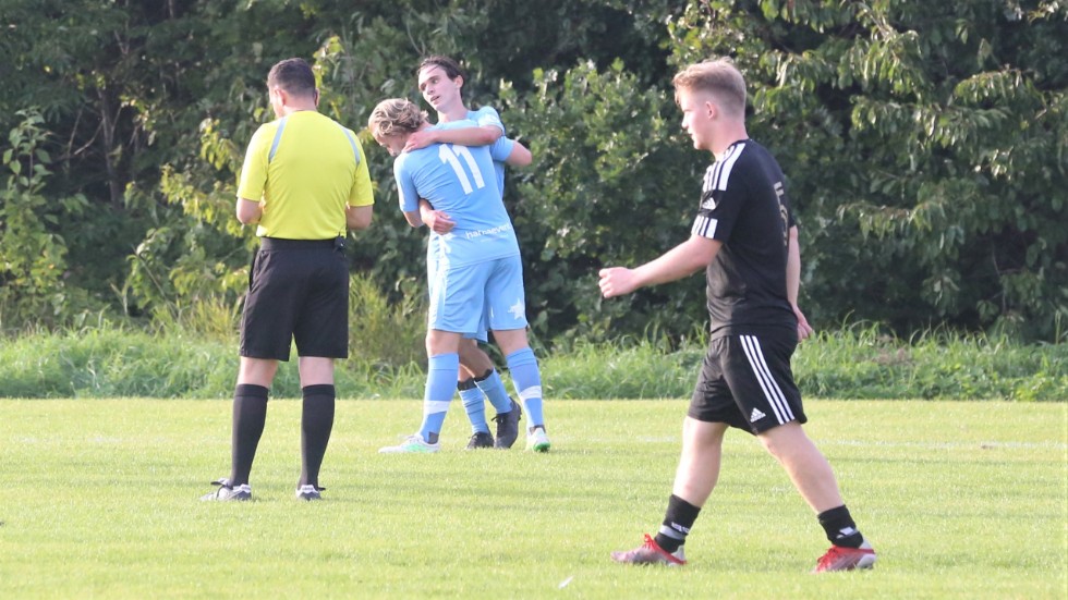 Wilmer Pettersson i IFK Visby har precis gjort 3–0 mot Visby Bois.