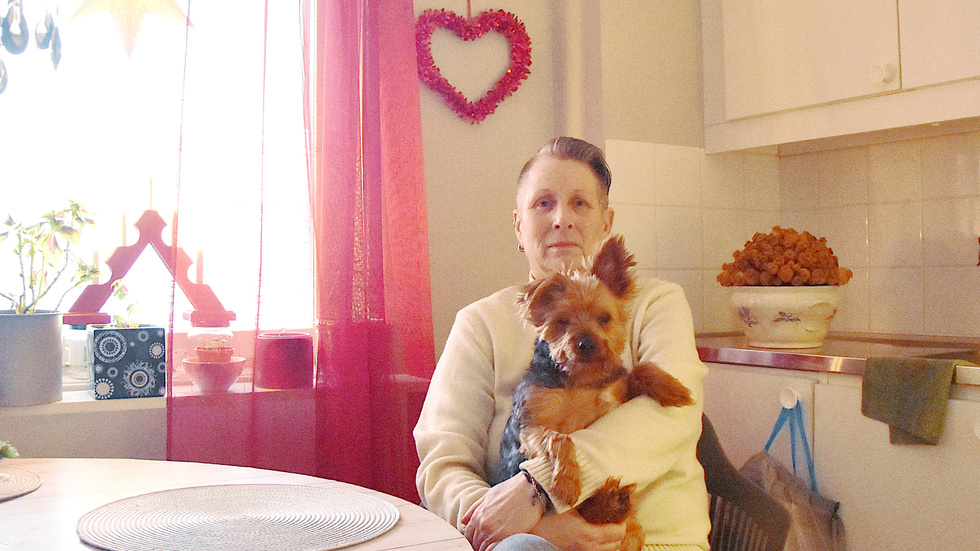 Agneta Thingvall och hennes hund Messi. Favoritlaget - FC Barcelona - så klart!