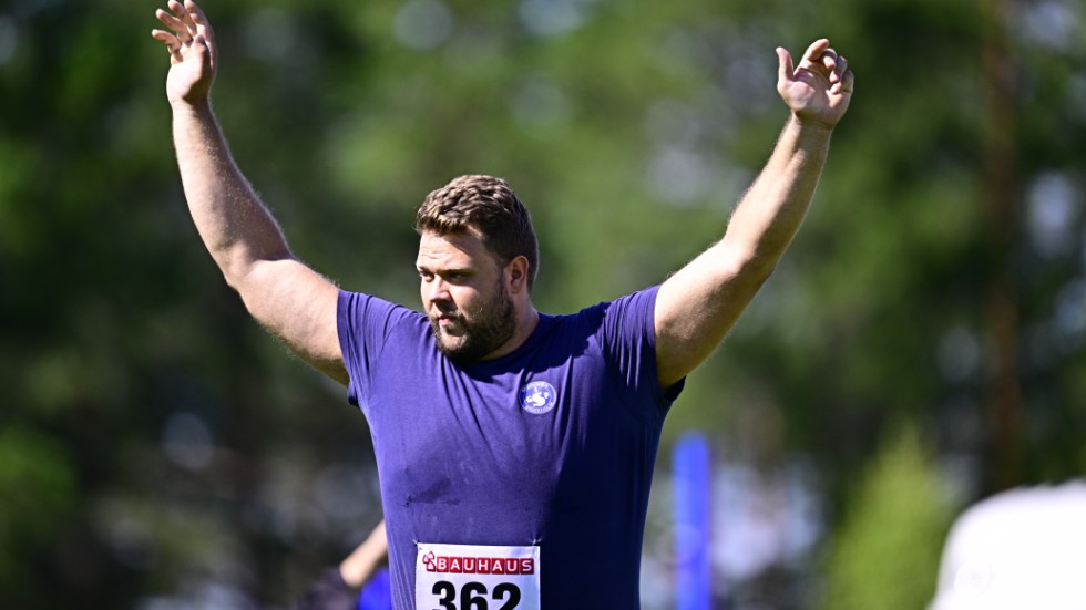 "Hon är den största legendaren inom kvinnlig idrott", säger Daniel Ståhl om Sarah Sjöströms VM-insats efter att han tagit SM-guld i diskus på 67.61.