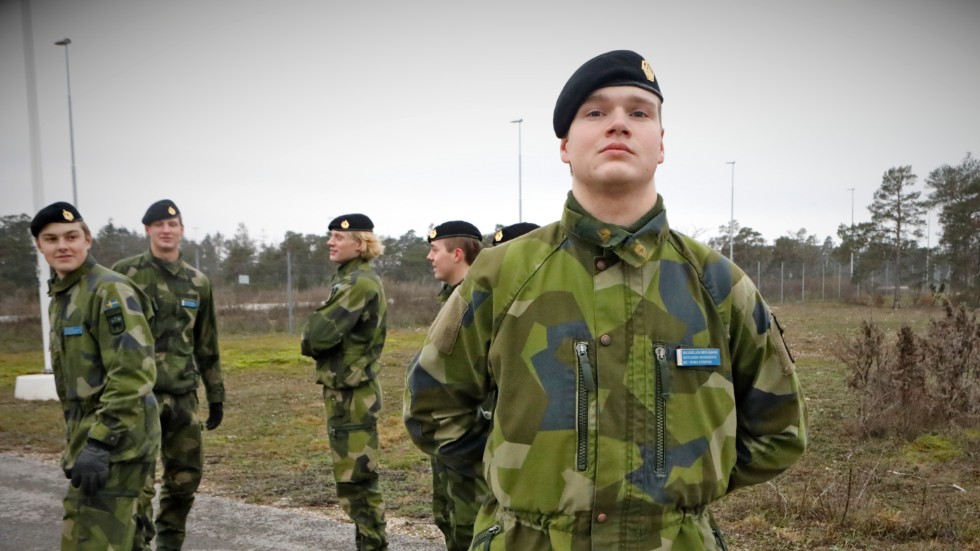 Maximilian Bergmark har ett halvår kvar, men han lär bli kvar i det militära. Siktet är nämligen inställt på att bli officer.
