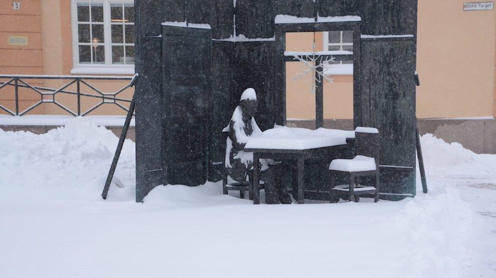 Det snöar på Astrid idag också. 