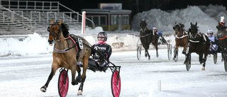 Siktar på hattrick med obesegrade löftet