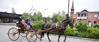 Bureus torg — en viktig mötesplats är nu invigd • Se bilder från festligheterna