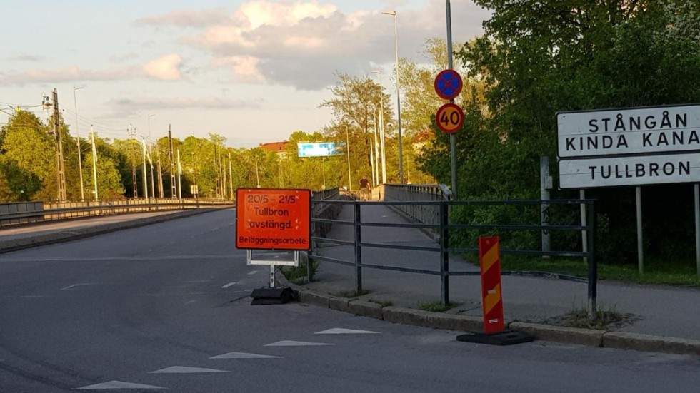 Tullbron stängs av och trafiken leds om.