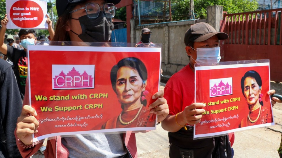 Demonstration till stöd för Aung San Suu Kyi i Myanmars största stad Rangoon. Bild från tidigare i april.