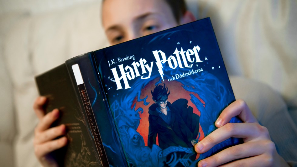 Harry Potter och en och annan Jane Austen. Det är böcker som debattören gärna skulle se i sitt klassrum. Men att peka med hela handen om vilka böcker som anses lämpliga eller inte lämpliga i ett klassrum, är fel väg att gå, anser hon.
