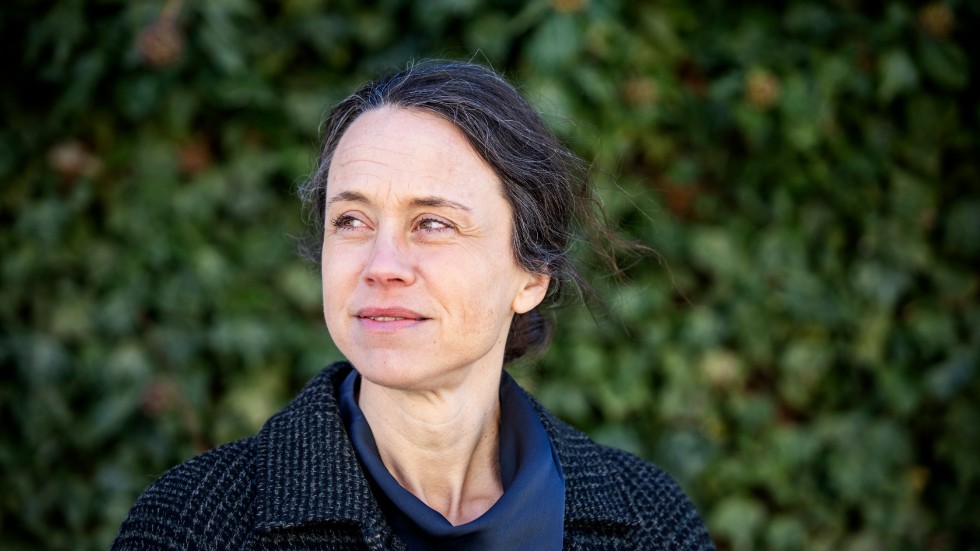 Maria Amér, smittskyddsläkare, säger att det nu syns en tydligare minskning av covid-19.