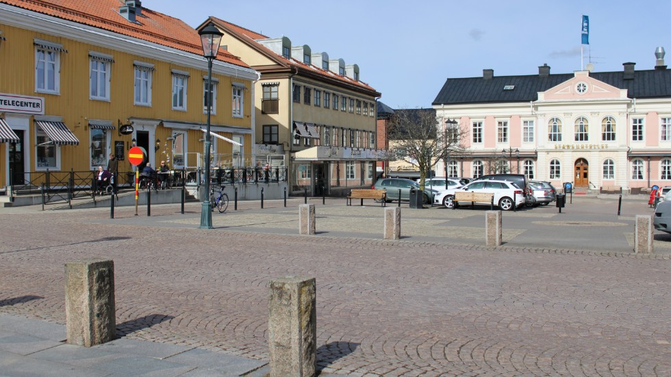 Moderaterna vill se att kommunen prioriterar fler parkeringsplatser i centrala Vimmerby.