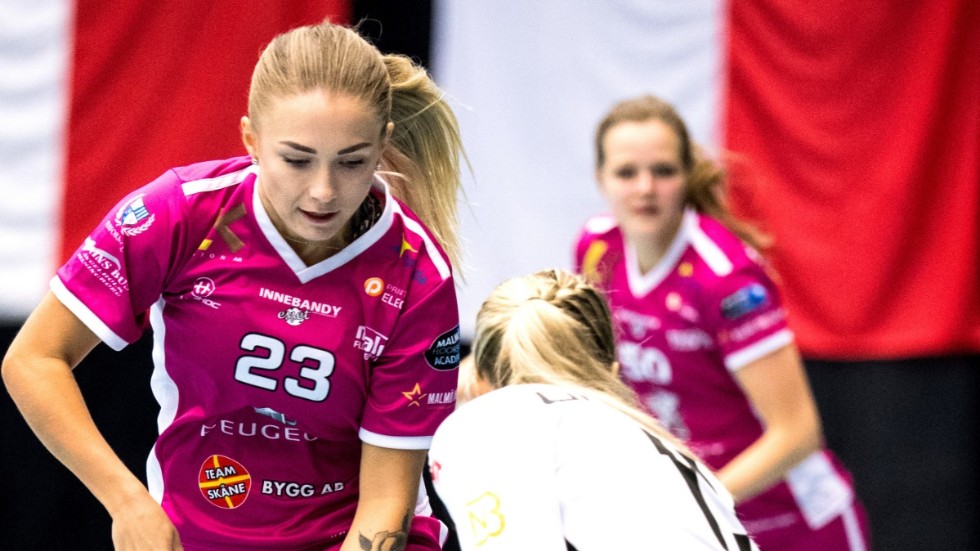 Sanna Holmström kommer hem till Skellefteå under hösten, men var hon ska spela innebandy är inte klart.