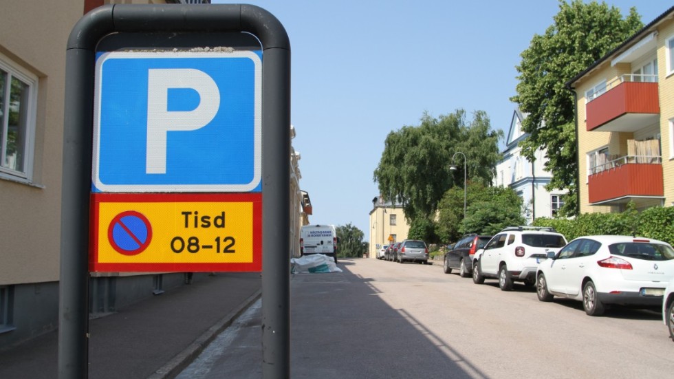 Datumparkering finns i många tätorter. Nu utreds om även Visby ska ha en sådan reglering, som skulle underlätta snöröjningen vintertid.