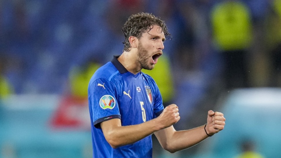 Manuel Locatelli jublade efter 1–0-målet mot Schweiz.