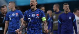 Hel Hamsik hyllas efter premiärsegern