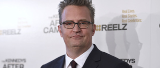 Matthew Perry dog nästan av missbruk