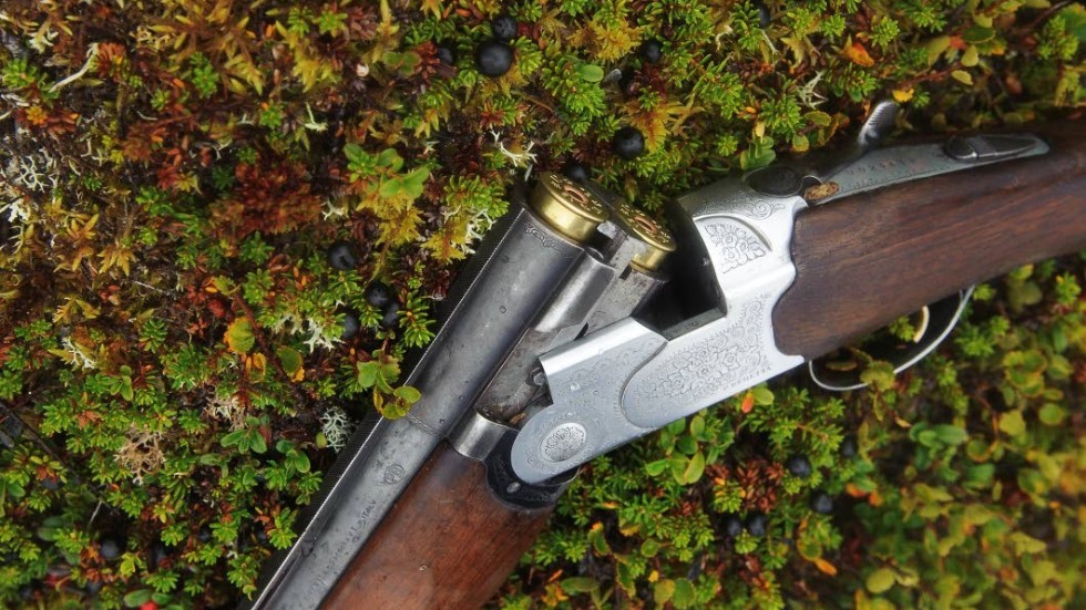 En man bosatt i Åtvidaberg får inte tillbaka ett jaktvapen som Polismyndigheten omhändertagit.