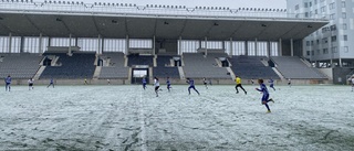 Måndagssurr: Snötäckta planer och tjejerna vidare i SM