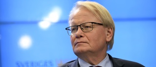 Hultqvist kräver skärpta regler för konsulter