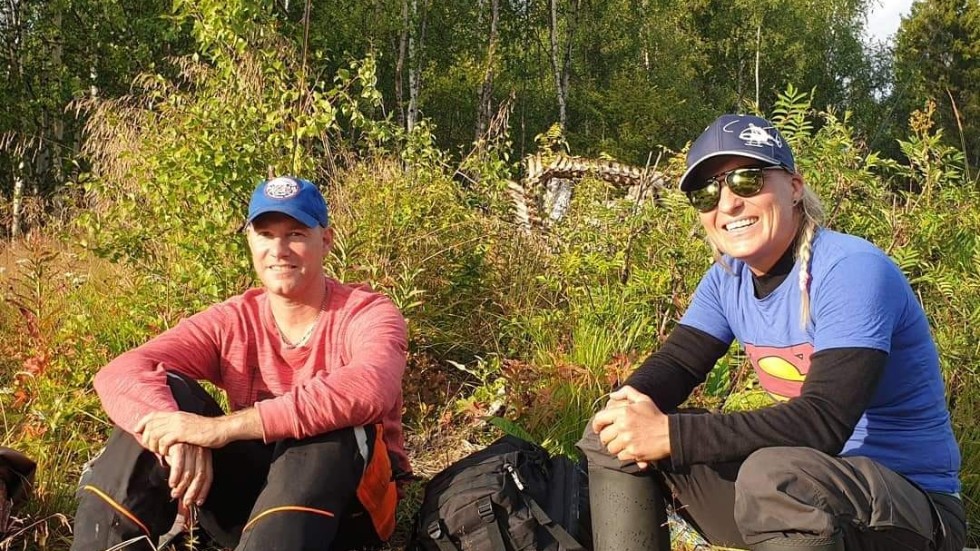 Kent Nedergård äger stugan i Ullatti tillsammans med sin fru Ulrica Nedergård (på bild) och sin mamma Gunnel Nedergård. 