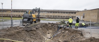 Vattenläckan provisoriskt lagad - vattnet släpps på