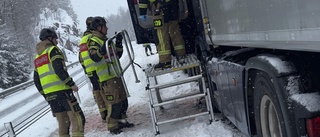 Dubbla trafikolyckor på riksväg 55