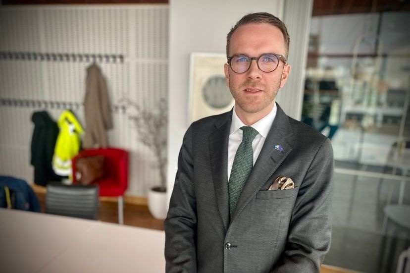 Infrastrukturminister Andreas Carlsson (KD) tycker att situationen runt Malmbanan är allvarlig efter vinterns urspårningar.