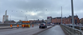 Köer på Hamnbron efter akut arbete