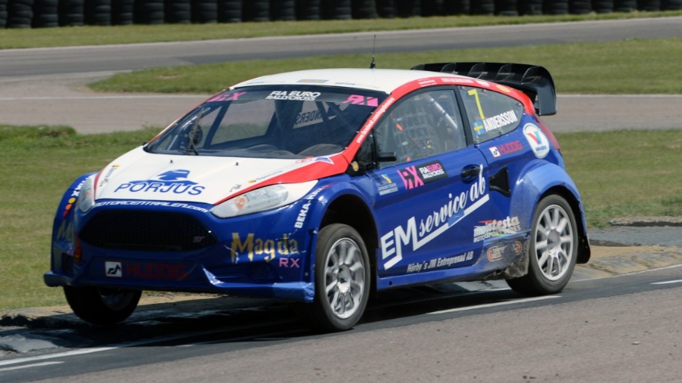 Magda Andersson under en deltävling i TouringCar under EM. Foto: TT Foto: Lennart Pettersson/TT.