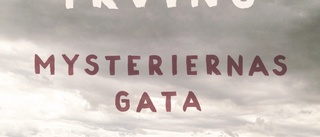 ”Mysteriernas gata” innehåller en yvig historia som förlorar sig i prat