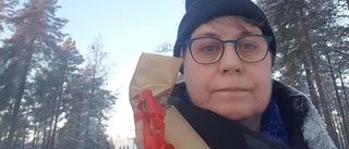 Åsa var snabbast fram till julklappen: ”Promenerat runt i en timme”