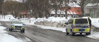 Man greps efter bråk i bostad – misstänks för flera brott