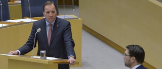 Löfven och Åkesson går hand i hand