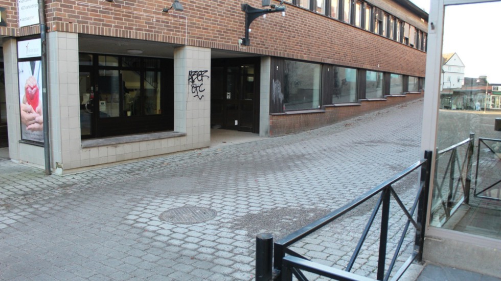 Här i nedlagda bokhandeln Ugglan ska Mjölbys fritidsbank öppna. Där ska man kunna låna skänkta sport- och fritidsprylar. Öppningsdatum är ännu inte klart.