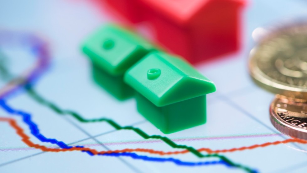 Bostadspriserna föll med 1,1 procent sett till hela landet i oktober. Arkivbild.