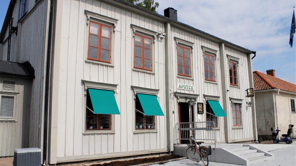 Lägenheten i Apotekshuset i Vadstena skulle få ny hyresgäst genom lottdragning men så blev det inte.
