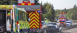 Fyra bilar inblandade i trafikolycka på väg 56 