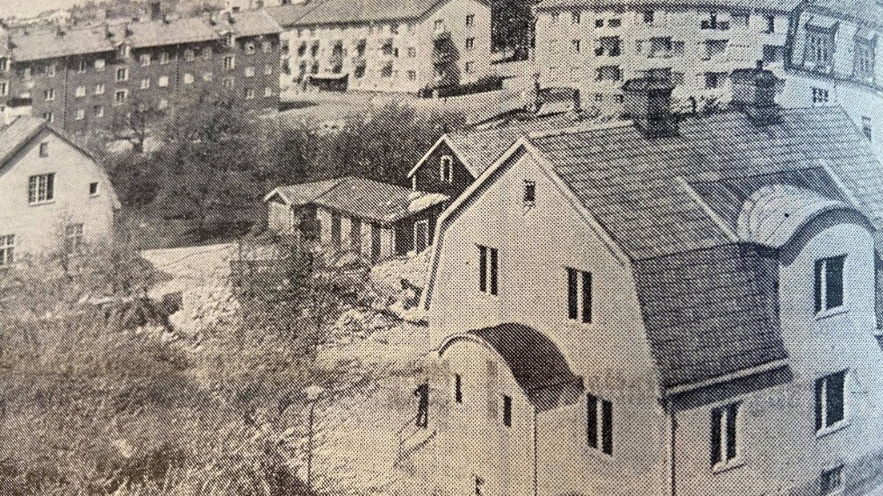 Kuriren för 50 år sedan: Det här är kvarteret Stockrosen som nu faller i snabb takt för grävskoporna.