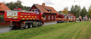 Brandmän rökdykte vid villabrand