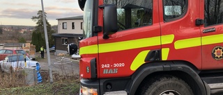 Räddningstjänsten vädrar efter brand i villa