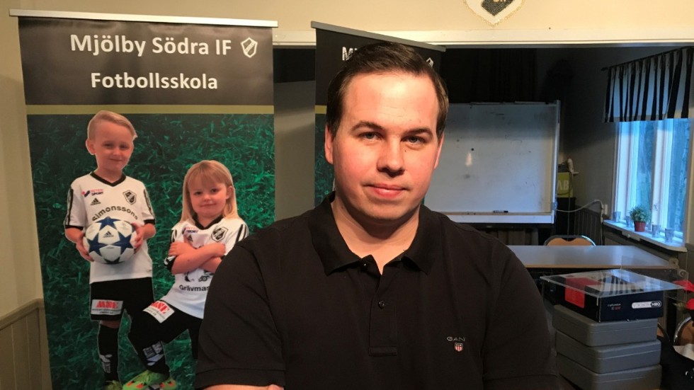 Södracupens general Viktor Björk berättar att turneringen nu bara är öppen för fotbollslicenser, så som Boren cup började förra året. Spel i Mjölby och Skänninge 12-13 januari.