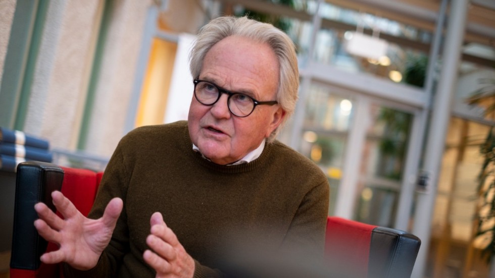 Linköpingslistans ordförande Christer Mård (LL) meddelar att partiet har fortsatt förtroende för politikern Hassan Deri. "I och med att han tagit officiellt avstånd från inläggen", skriver han.