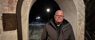 Knutby kyrka: "Vi vågar inte spela vilka låtar som helst" • Knutbyborna om livet i byn 18 år senare