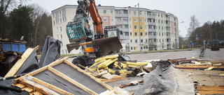 Här rivs garagelängorna i Gustafsberg