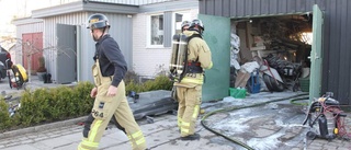 Brand i villaområde