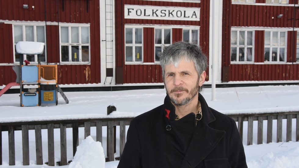 Peter Karbin är överraskad av förslaget från kommunens sida om en stängning av skolan på Seskarö.