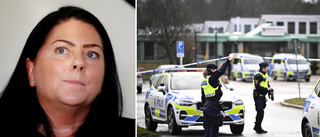 Helen, 51, larmades till Örebro: "Aldrig sett så mycket poliser"