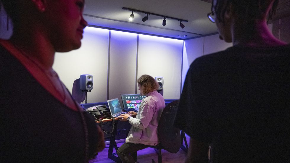 Om ljudteknikprogrammet i Piteå försvinner kommer antalet utbildade inom yrket minska drastiskt. Det är en yrkesgrupp som är avgörande för att musiken och sången ska fortsätta ljuda. 