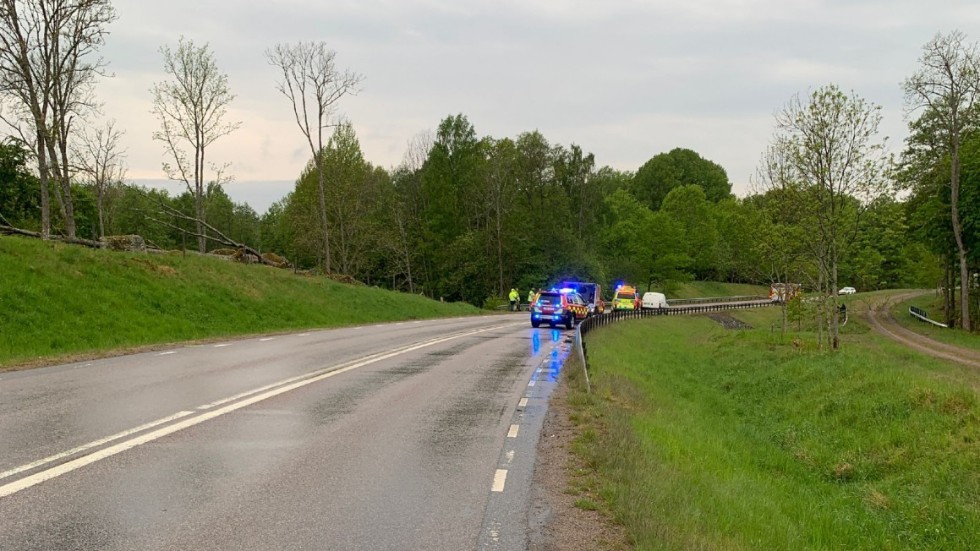 Den 48-årige rullskidåkaren blev påkörd på länsväg 134 i höjd med Gamla Sunneborg i Åtvidabergs kommun. (Bilden är hämtad ur förundersökningen.)