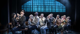 Vilken härlig säsongstart! – Full fart och spellust i "Come from Away" 